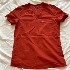 FIGS Clay Catarina one-pocket scrub top